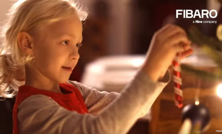 FIBARO - Nie pozwól się okraść z magii świąt!